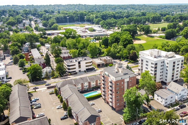 property at 1611 Washington Blvd