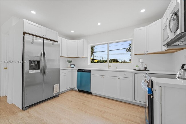 1694 NE Orion St in Jensen Beach, FL - Building Photo - Building Photo