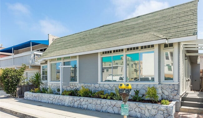 718 Hermosa Ave, Unit 718 in Hermosa Beach, CA - Building Photo - Building Photo