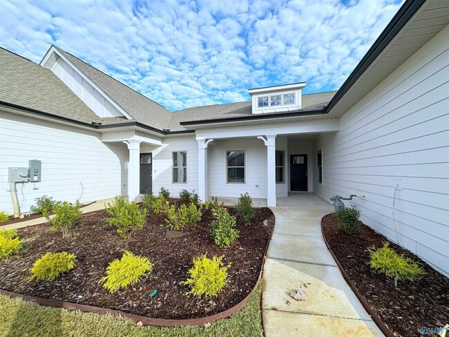 12665 Whitcomb Cir in Athens, AL - Building Photo - Building Photo
