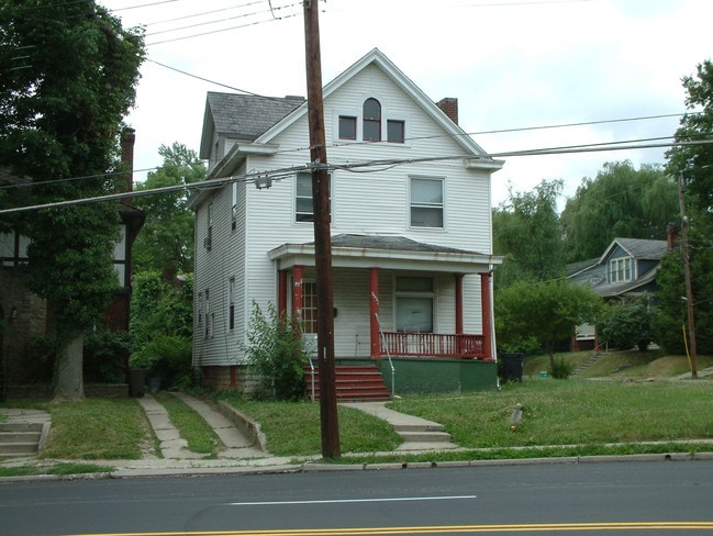 2510 Ridgeland Pl in Cincinnati, OH - Building Photo - Building Photo