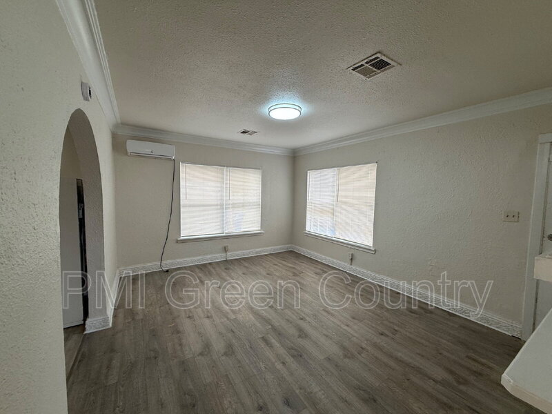 1447 N Lewis Pl in Tulsa, OK - Building Photo