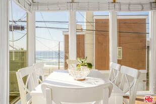 4400 Ocean Dr in Manhattan Beach, CA - Building Photo