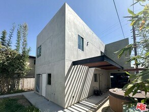 1842 9th St in Santa Monica, CA - Building Photo - Building Photo
