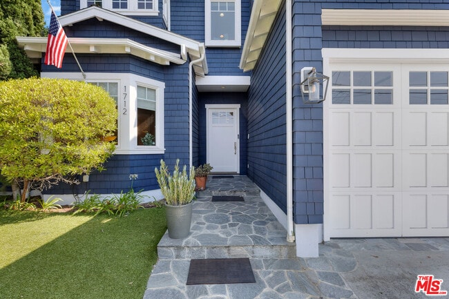 1712 Curtis Ave in Manhattan Beach, CA - Building Photo - Building Photo