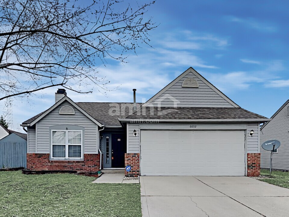 6652 Decatur Commons in Indianapolis, IN - Building Photo