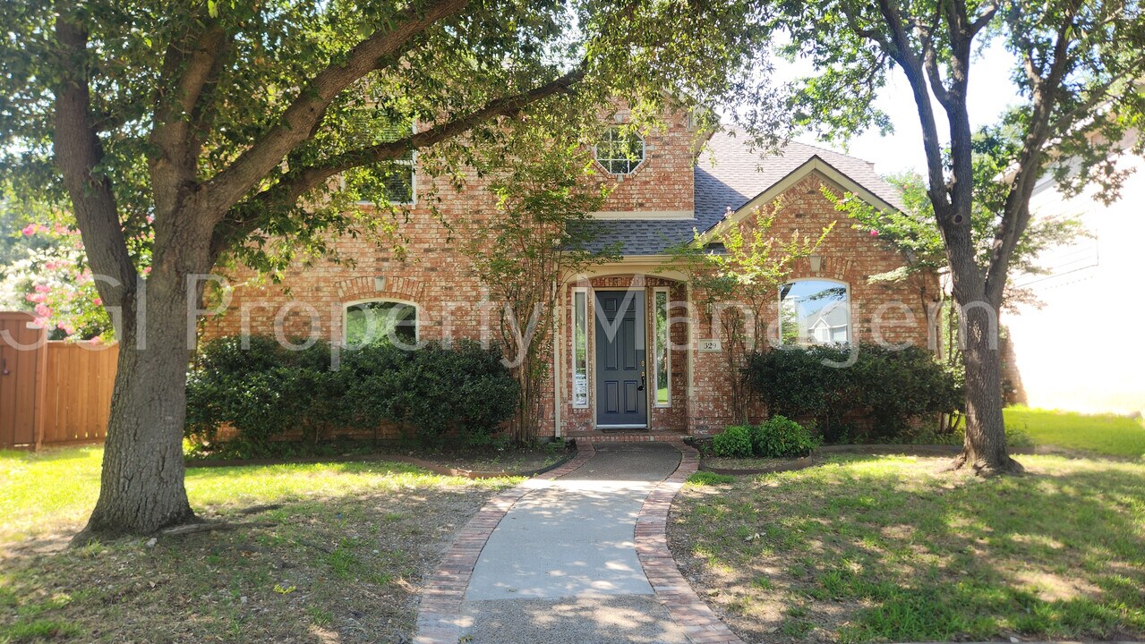 329 Parkhurst Ln in Allen, TX - Building Photo