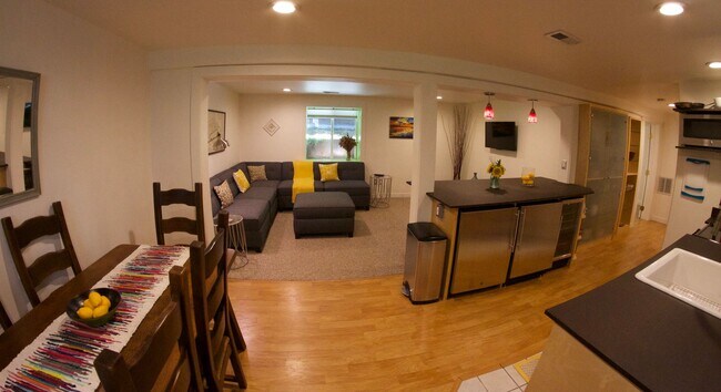 2919 E Cherry St in Seattle, WA - Foto de edificio - Building Photo
