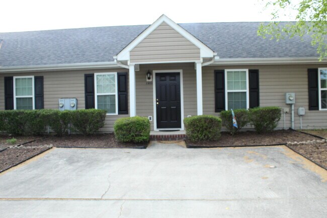 1802 Honeysuckle Way in Grovetown, GA - Building Photo - Building Photo