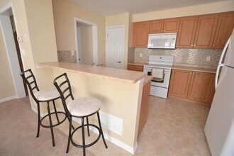 256 Wetenhall Landng in Milton, ON - Building Photo - Building Photo