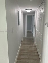 8893 Fontainebleau Blvd in Miami, FL - Building Photo - Building Photo