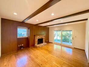 1855 Limetree Ln in Mountain View, CA - Building Photo - Building Photo