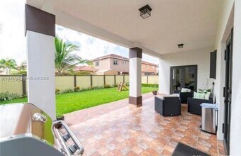 16588 SW 44th St in Miami, FL - Building Photo - Building Photo
