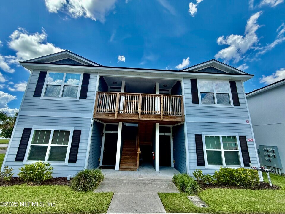 9109 Western Way in Jacksonville, FL - Building Photo