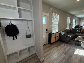 125 Threshing Rd, Unit A in Mustang Ridge, TX - Building Photo - Building Photo