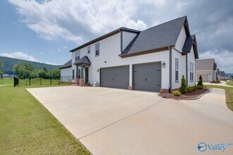 6128 Pembrook Pond Pl SE in Owens Cross Roads, AL - Building Photo - Building Photo