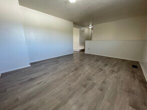 264 E 100 N in Garland, UT - Foto de edificio - Building Photo