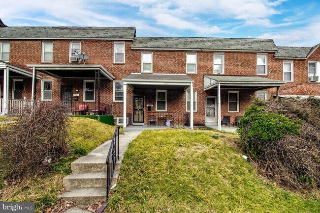 2522 W Cold Spring Ln in Baltimore, MD - Building Photo - Building Photo