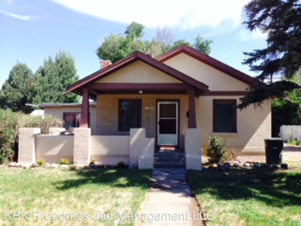 1200 First St in Alamosa, CO - Building Photo