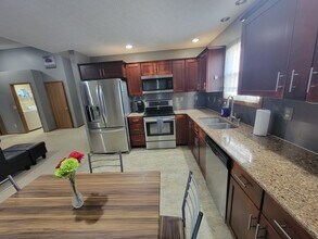 3230 Saint Bernard Cir in Columbus, OH - Building Photo - Building Photo