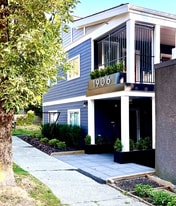 1906 Grant St in Vancouver, BC - Building Photo