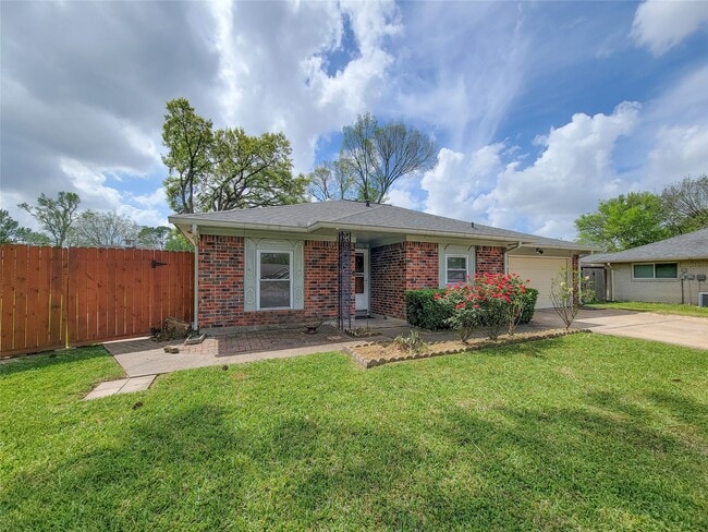 12611 Dermott Dr