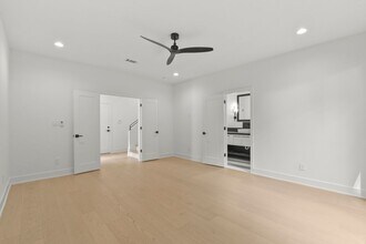 1247 Peden St in Houston, TX - Building Photo - Building Photo