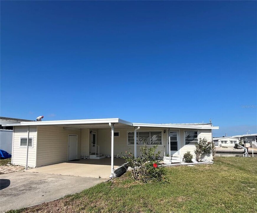 1213 31st Ave W in Palmetto, FL - Building Photo