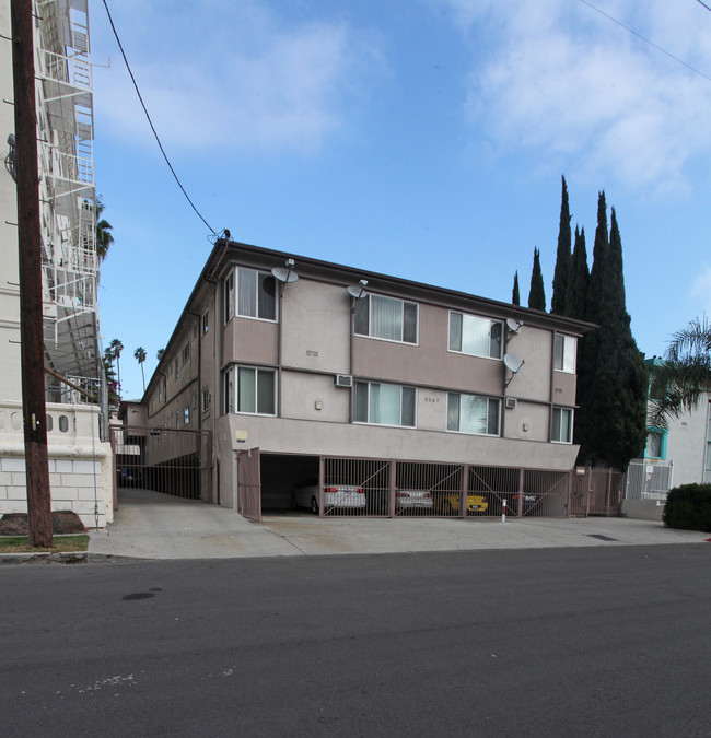 5347 Loma Linda Ave in Los Angeles, CA - Foto de edificio - Building Photo