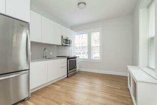 35 South St, Unit 1 in Boston, MA - Building Photo