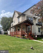 555 Velde Ave in Pennsauken, NJ - Building Photo