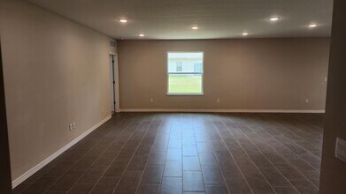 1013 Waco Blvd SE in Palm Bay, FL - Building Photo - Building Photo