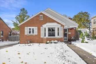 720 Russet St in Racine, WI - Building Photo - Building Photo