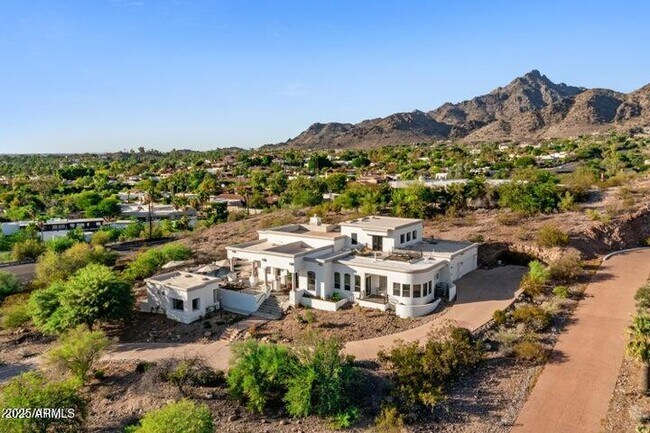 3256 E Palo Verde Dr in Paradise Valley, AZ - Building Photo - Building Photo