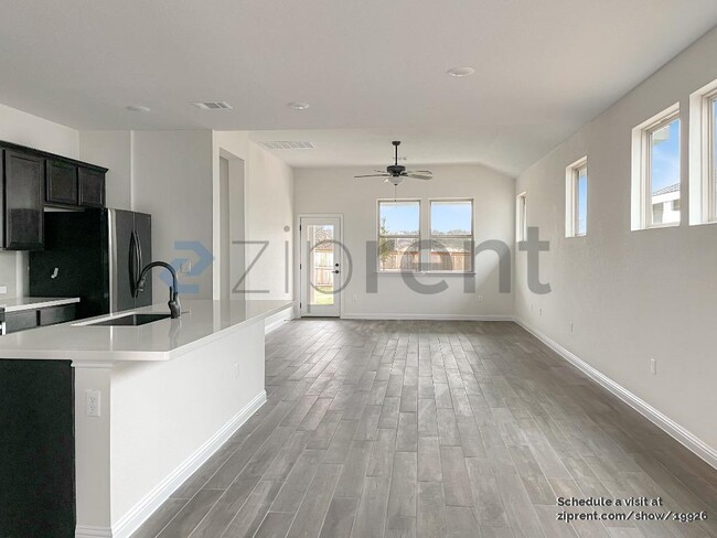8609 McKamy Dr in Austin, TX - Building Photo - Building Photo