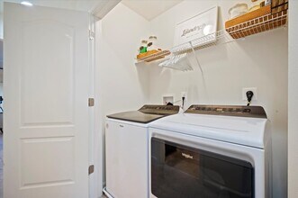 191 Clifton Mnr in Falling Waters, WV - Building Photo - Building Photo