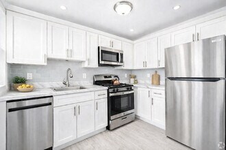 Patricia Apartments in Peekskill, NY - Foto de edificio - Building Photo