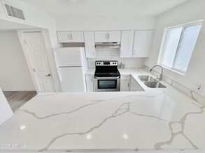 4731 E Belleview St in Phoenix, AZ - Building Photo - Building Photo
