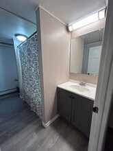 967 Pleasant Ln in Dickinson, ND - Building Photo - Building Photo