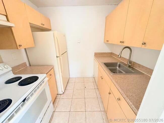 property at 1089 Benoist Farms Rd
