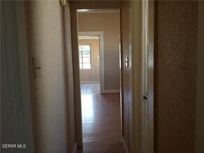 2201 Tremont Ave in El Paso, TX - Building Photo - Building Photo
