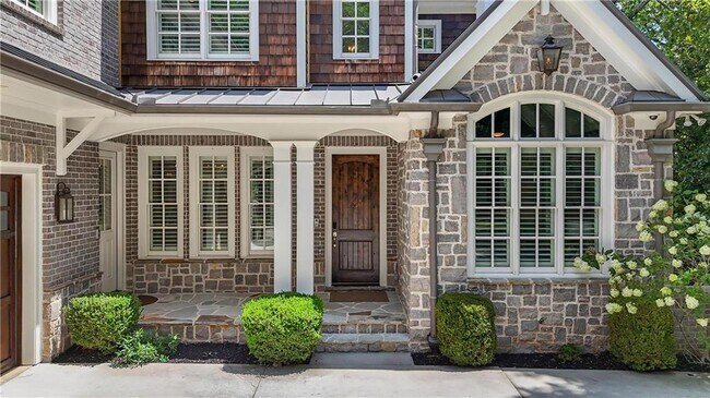 1685 Mt Paran Rd NW in Atlanta, GA - Building Photo - Building Photo