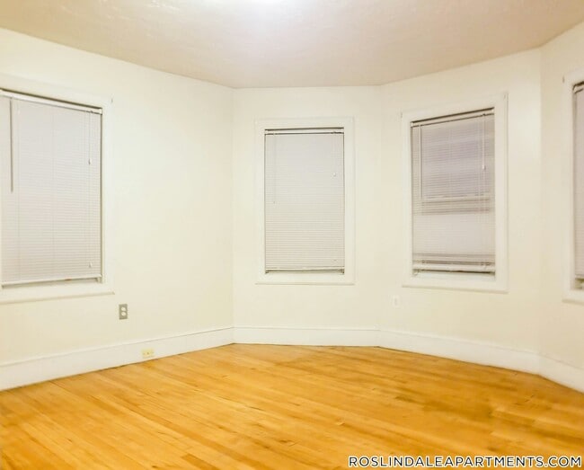 4041 Washington St, Unit 2 in Boston, MA - Foto de edificio - Building Photo