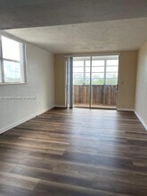 1475 NE 125th Terrace, Unit 614K in North Miami, FL - Building Photo - Building Photo