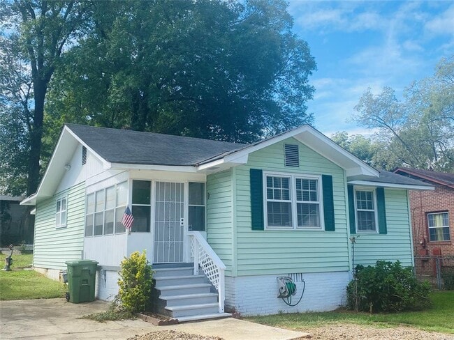 property at 2048 Midway St