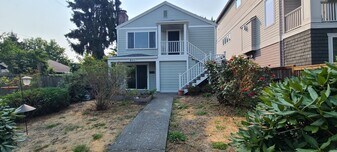 8011 12th Ave NE in Seattle, WA - Building Photo