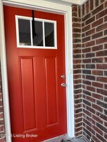 514 Eagle Pointe Dr in Louisville, KY - Building Photo