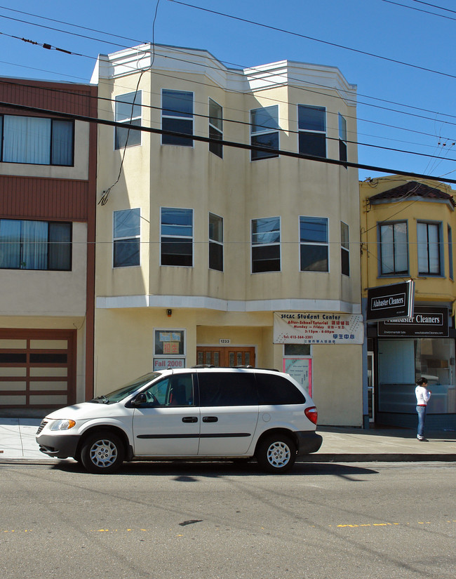 1233 Vincente St in San Francisco, CA - Building Photo - Building Photo