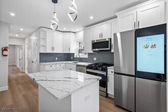 525 E Price St-Unit -1 in Linden, NJ - Building Photo - Building Photo