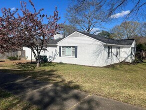 5568 Rich Rd in Memphis, TN - Building Photo - Building Photo